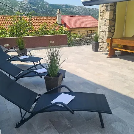 Natura With Swimming Pool, Jacuzzi And Sauna Villa