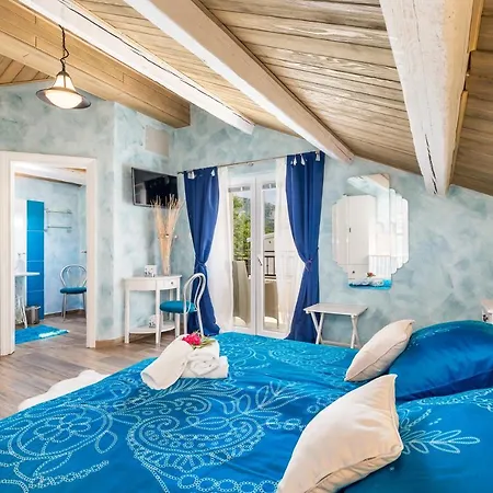 Natura With Swimming Pool, Jacuzzi And Sauna Villa *