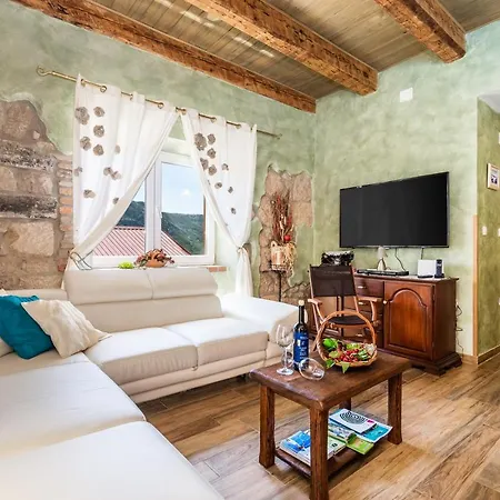 Villa Natura With Swimming Pool, Jacuzzi And Sauna